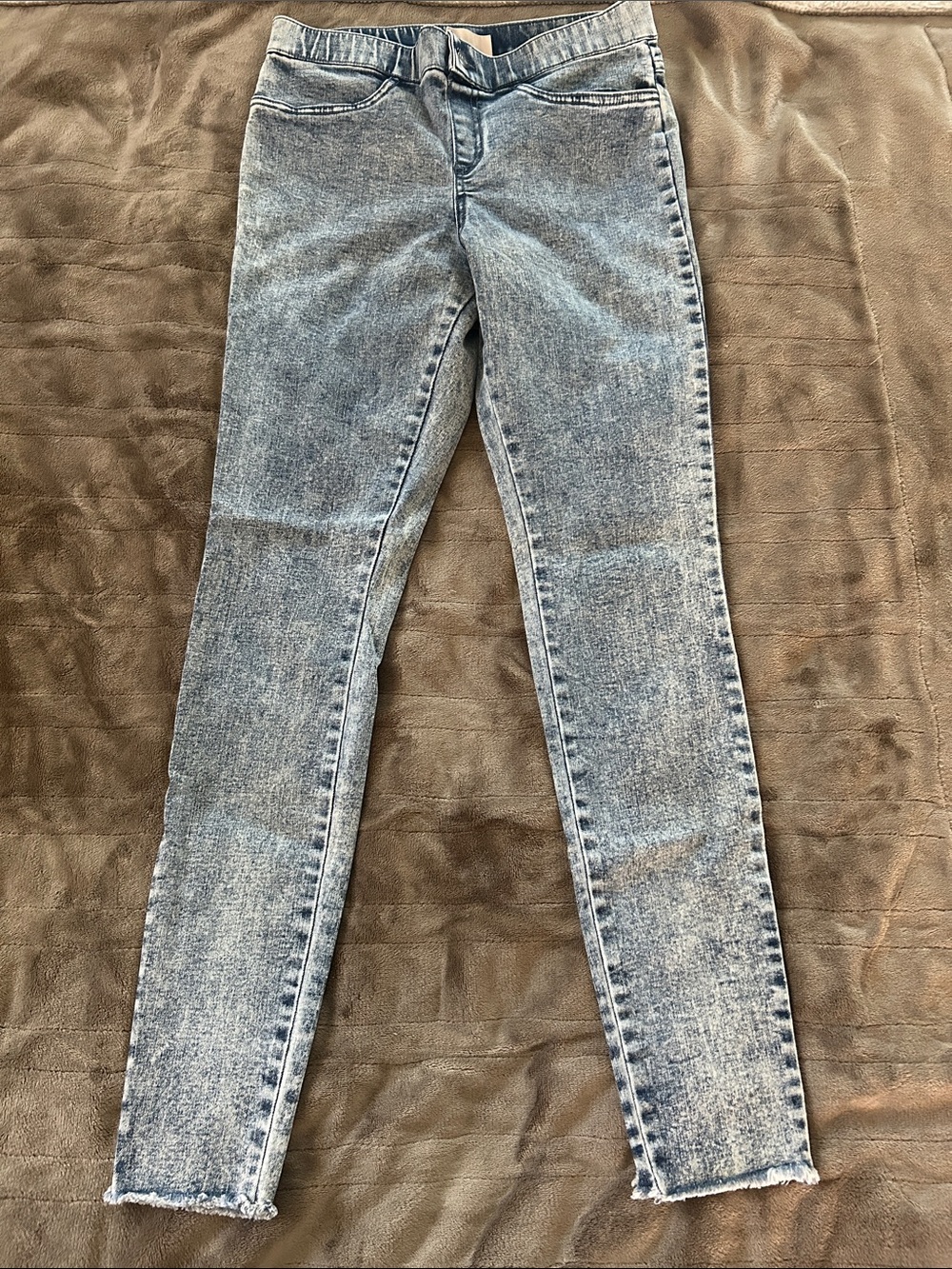 HUE Women’s Light Blue Acid Wash Skinny Jeans